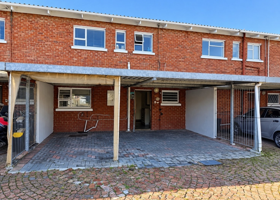 3 Bedroom Property for Sale in Kabega Park Eastern Cape